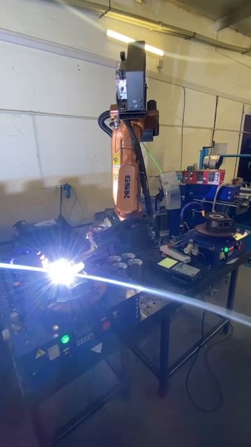 Робот сварка смотреть онлайн