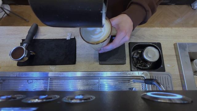 Вливание молока и латте арт / Что нужно знать?