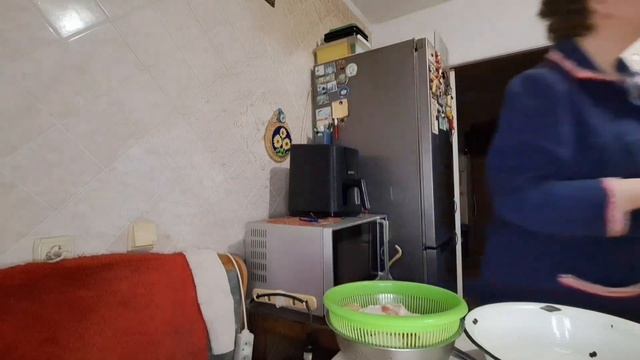 Готовим куриные бёдра в ускоренном темпе 😊.