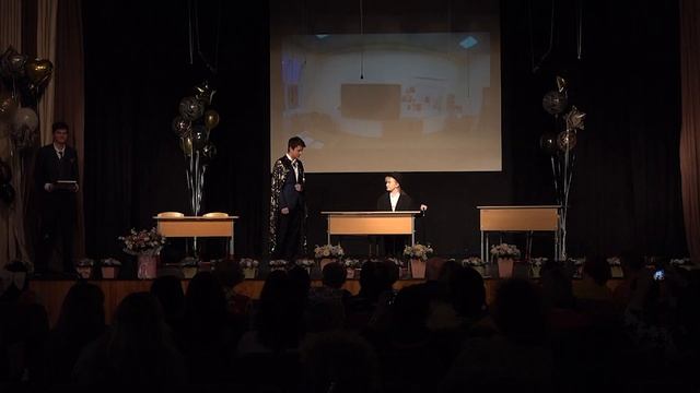 279 шк. им. А.Т.Твардовского. "Последний звонок" 18 мая 2022 г. смотреть онлайн