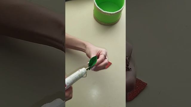 Шикарная корзинка своими руками. Конфетница из фоамир