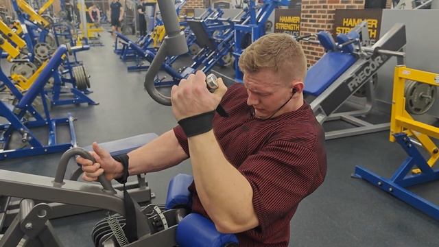 ИЛЬЯ СТЕЙК СТАЛ БОЛЬШЕ?) 2Х МЕТРОВЫЙ ГИГАНТ | ПОЗИРОВАН?