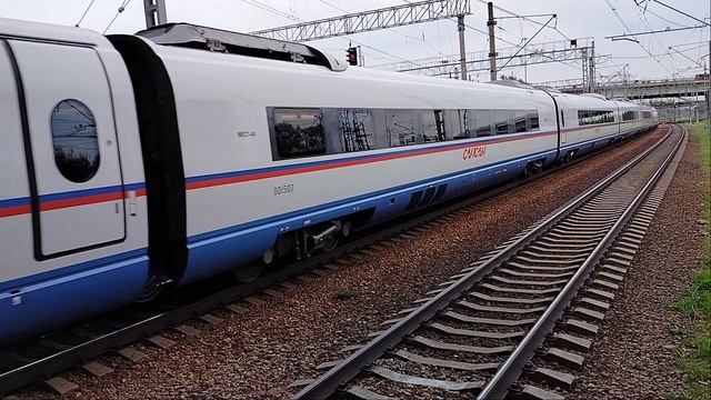 28 мая 2025 г. Высокоскоростной Электропоезд Сапсан ЭВС1-07 Следует с резервом Обухово смотреть онлайн