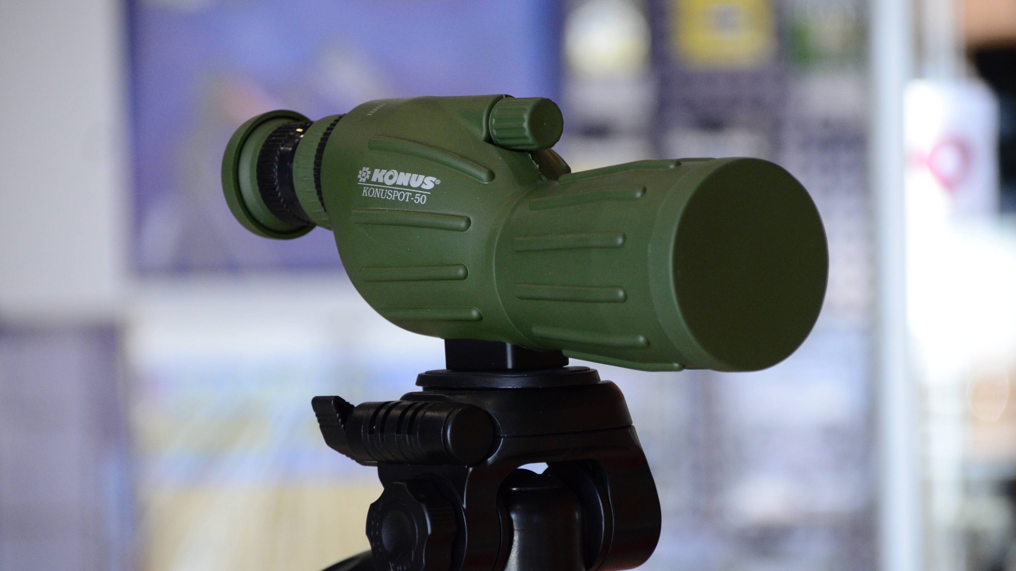 КОМПАКТНАЯ и ЛЁГКАЯ !
Зрительная труба KONUS Konuspot-50
15-40x50