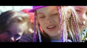 Кто лучше поет Милана Стар vs Марьяна Локель? Песня Мил?