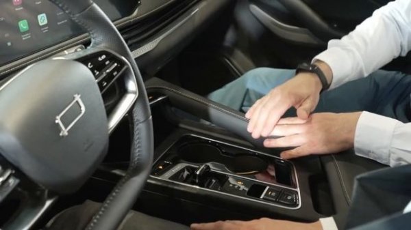 Тест в городе: новые Bestune B70 и T90