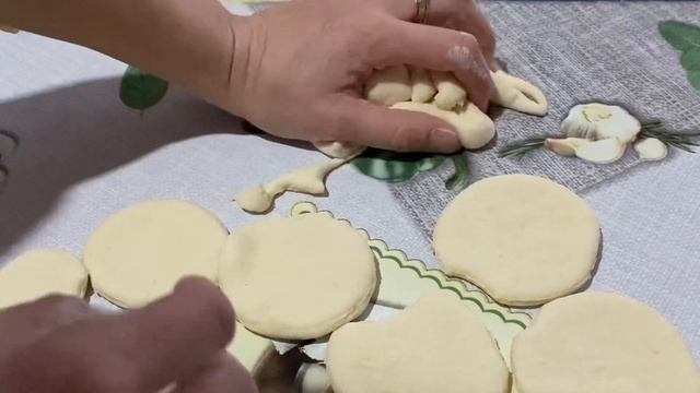 Пышные бауырсаки за 10мин! Бауырсаки БЕЗ ДРОЖЖЕЙ! Бауыр смотреть онлайн
