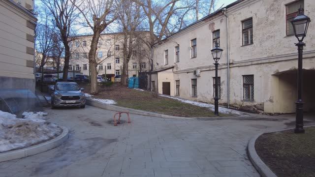 Прогулка по Москве от Ивановской Горки до парка Зарядье. смотреть онлайн