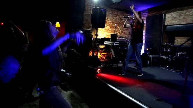 Faces off Fear - ТЕНЬ - Лабиринт (OOMPH Cover) (WAREHOUSE SYNTH NIGHT) (Industrial Dance by Luna) смотреть онлайн