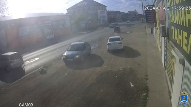 Мужчина с топором