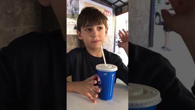 DATUNA FROM GEORGIA, KFC Tbilisi,  ,  спиннеры и меч и кирка из Лего май