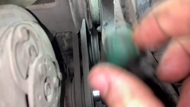 Проверка натяжки ремня генератора