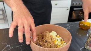 Самый простой заливной пирог за 10 минут на кефире + время для выпечки!