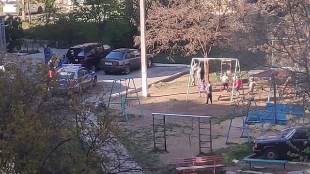 Бездействие. Вышел какой-то парень в красных трусах и ? смотреть онлайн