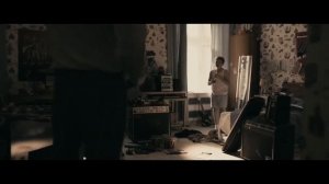 Момент из фильма - Рок-н-рольщик. 2008