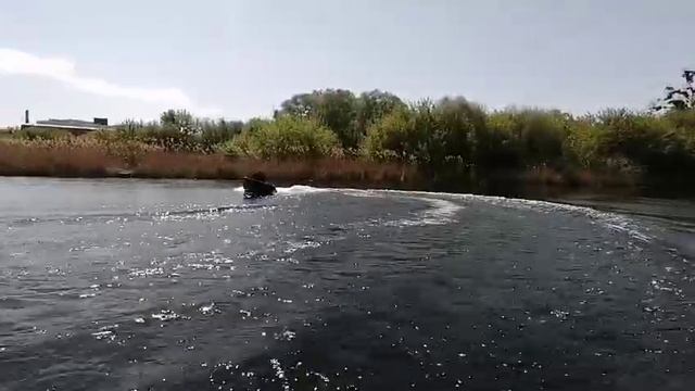 Лодка пнд на ходу.