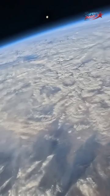 Кэти Перри ответила интернет-критикам на хейт, а Келси Баллерини по-прежнему боготворит Тейлор Свифт смотреть онлайн