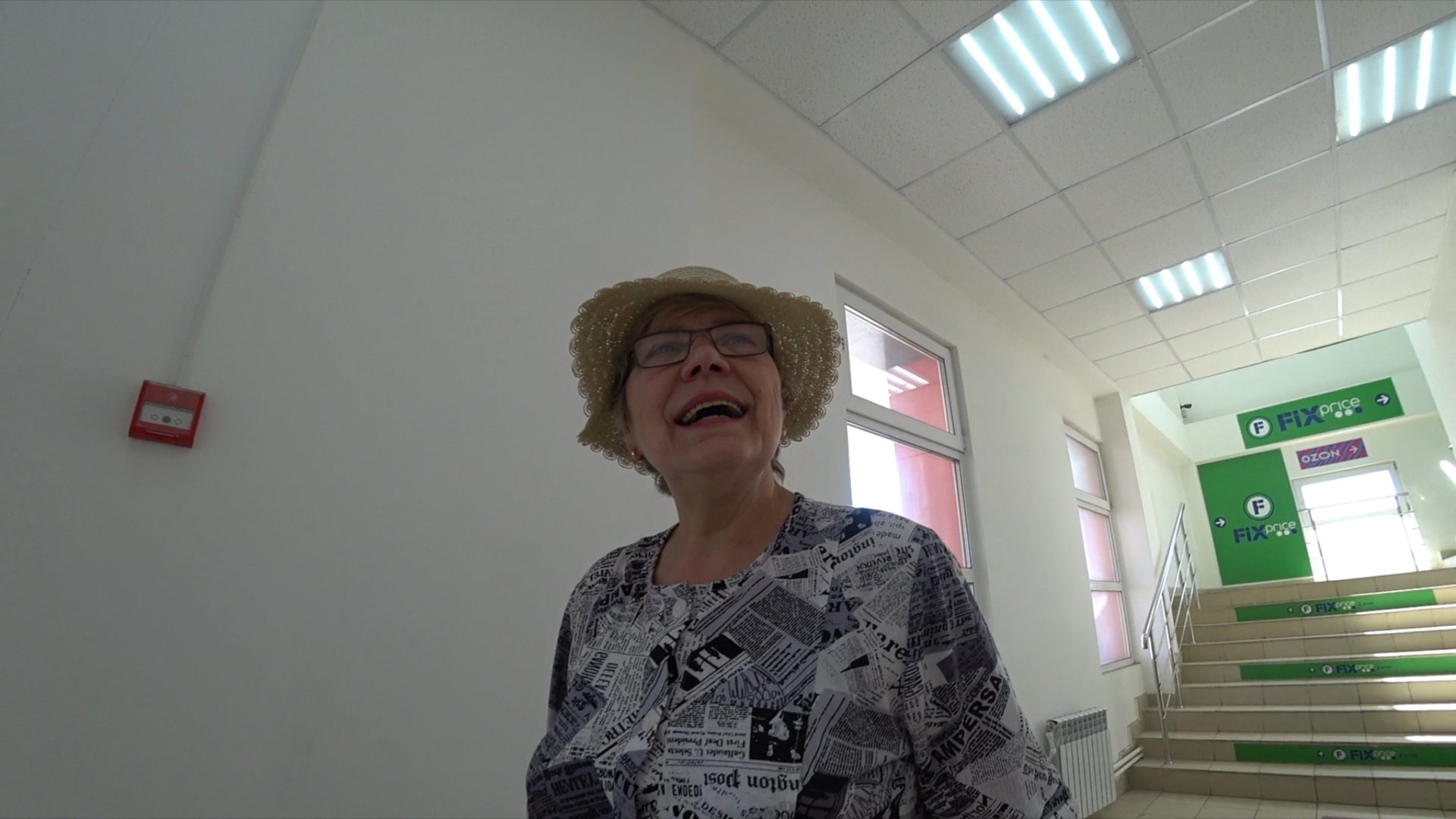 С Любанечкой по магазинам. Стриженная Женя. Что я купила ? Это точно растение ? смотреть онлайн