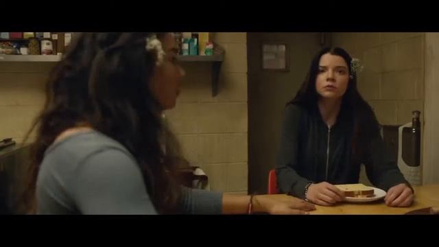 Кинопремьера марта 2017: СПЛИТ смотреть онлайн