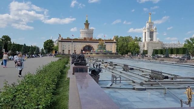 ВДНХ в июне 2023 смотреть онлайн