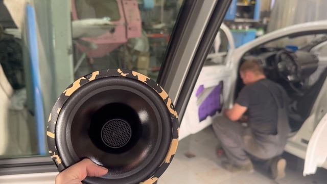 Установка штатных динамиков от Dl audio Python 165 Coax в Volvo XC 60 смотреть онлайн