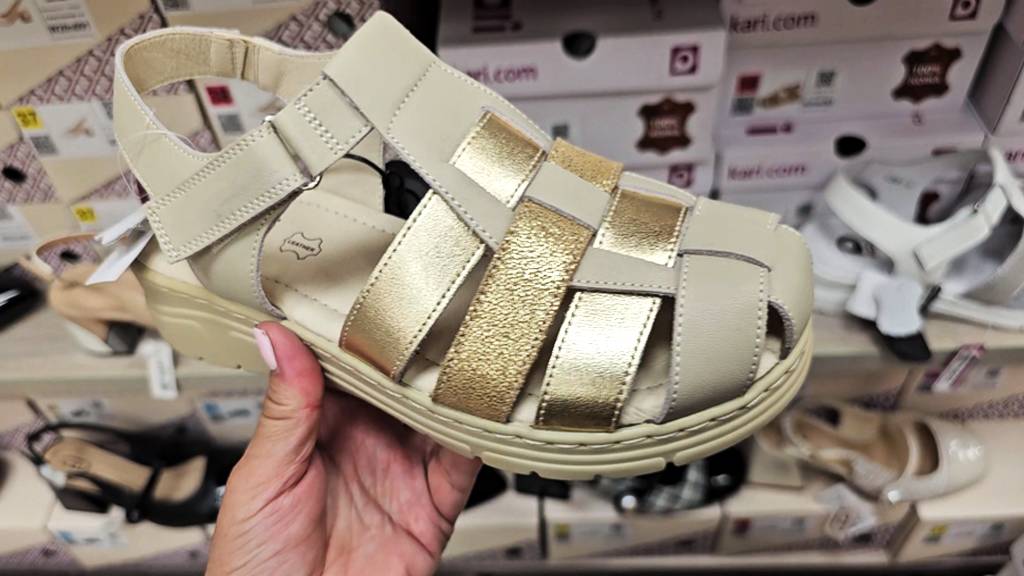 Кари как всегда на высоте.Летняя обувь на любой вкус.Май 2025 смотреть онлайн