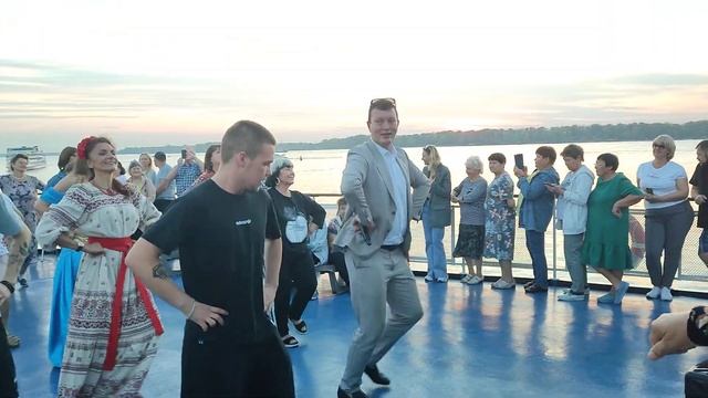 2024.09.12.Теплоход Герцен.Самара.Флэш моб смотреть онлайн