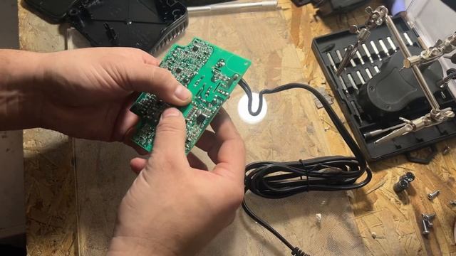 DeWALT DCB107 з 110V переробляєм в 220V