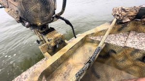 Лодка болотоход 4.7м мотор 40 Лс задняя передача.