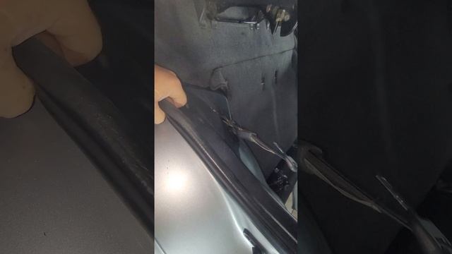 Как снять обшивку багажника автомобиля Toyota Rav4