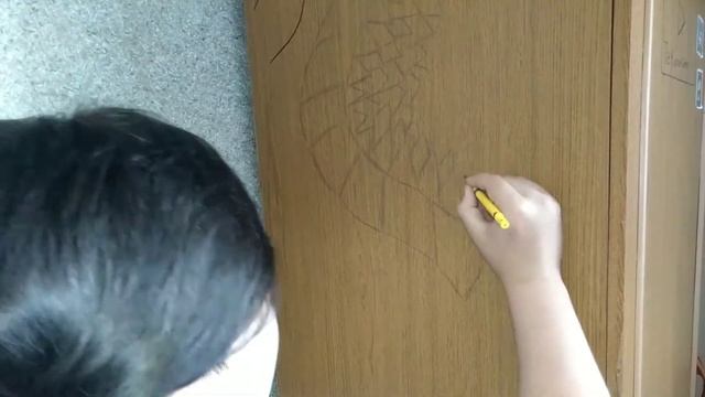 Раскрашиваю шкаф. Рисую дракона. смотреть онлайн