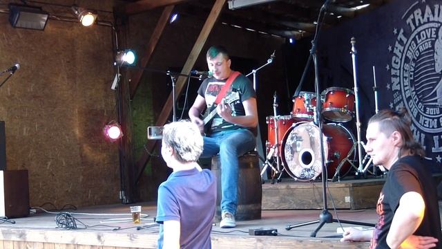 Паша Захаров (АЗОН) - О них (акустика, 18.08.2018)