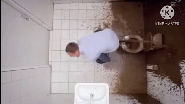 Туалет для какашка смотреть онлайн