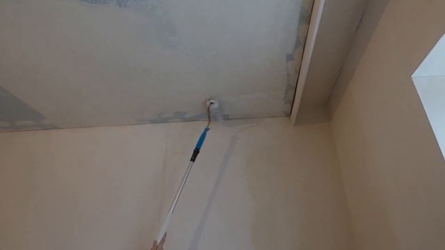 20 день. Шпатлевка потолка, первый слой.