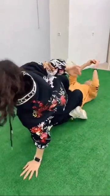 Оседлала 🤪 #рек #врек #shorts смотреть онлайн