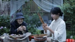 As a kid, I used to eat zongzi wrapped in shells of bamboo shoots.我小时候吃过的传统笋壳粽子，你那有吗？丨Liziqi Channel