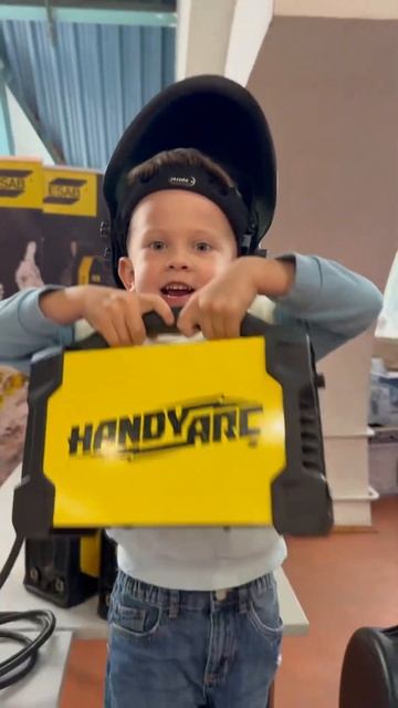 Будущее поколение сварщиков на #ПРОФСВАРКА Минск, Бел? смотреть онлайн