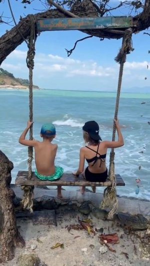 ева  маш  и артур  у  моря