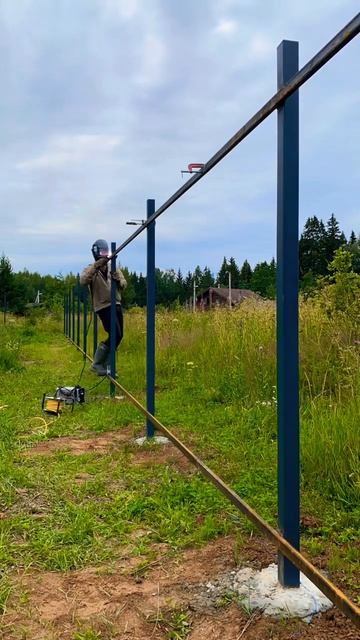 Сборка,сварка второго уровня Лаг для штакетника! смотреть онлайн