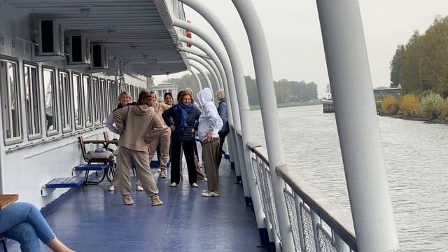 Круиз на теплоходе «Михаил Танич» 27-29 сентября 2024. Бег? смотреть онлайн