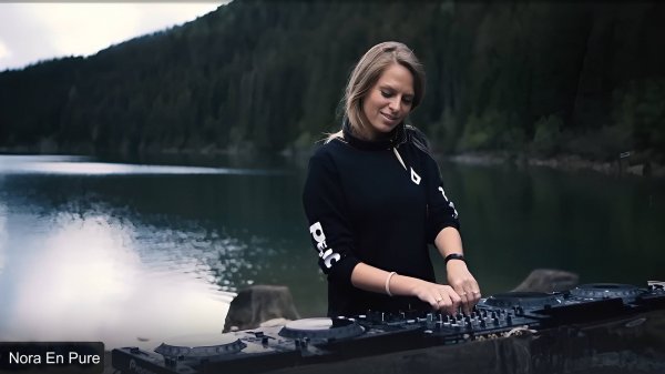 Nora En Pure _ Arnensee_ Switzerland(1080P_HD)