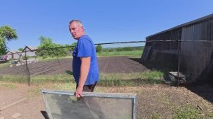 Муж надумал ломать козий дом