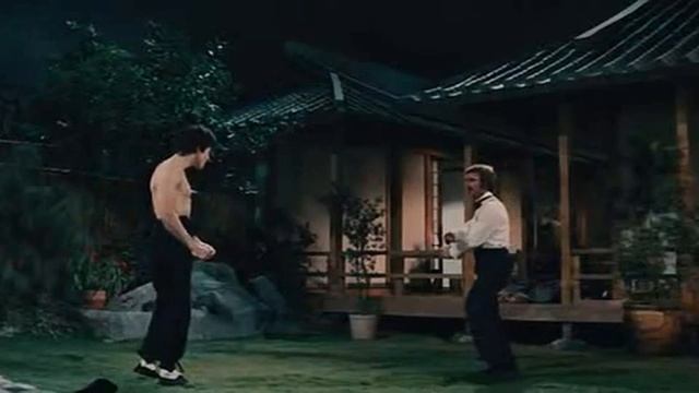 Кулак ярости - Брюс Ли/Bruce Lee - отрывок №389 смотреть онлайн