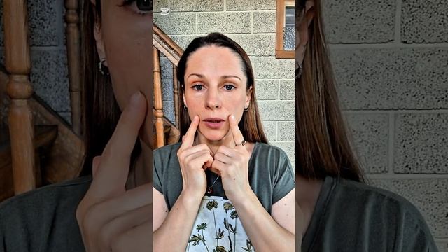 Если уголки губ смотрят вниз.