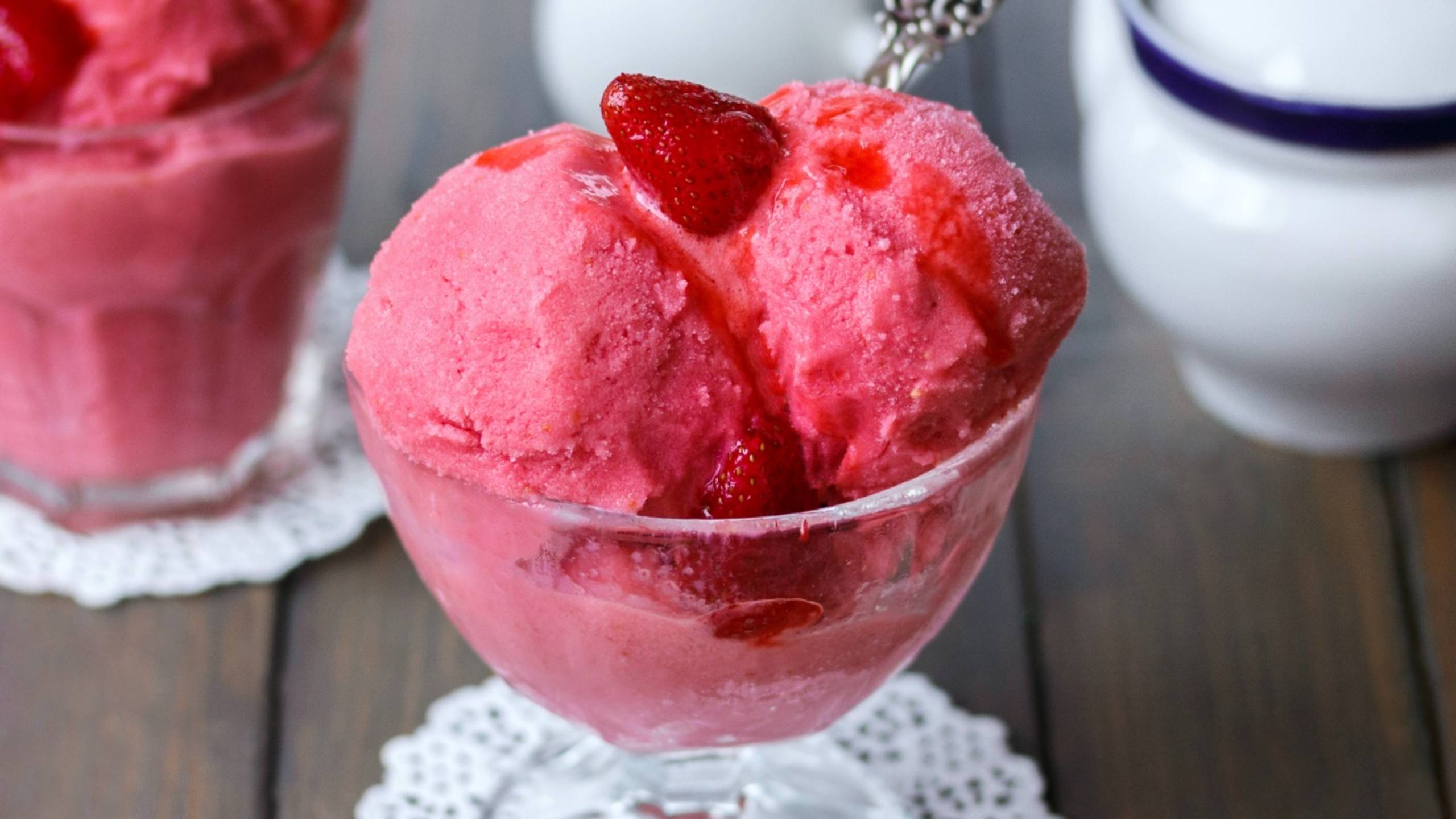 🍓 Клубничный Сорбет на йогурте - холодное лакомство для жарких дней! смотреть онлайн