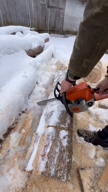 STIHL - MS 250 запуск смотреть онлайн