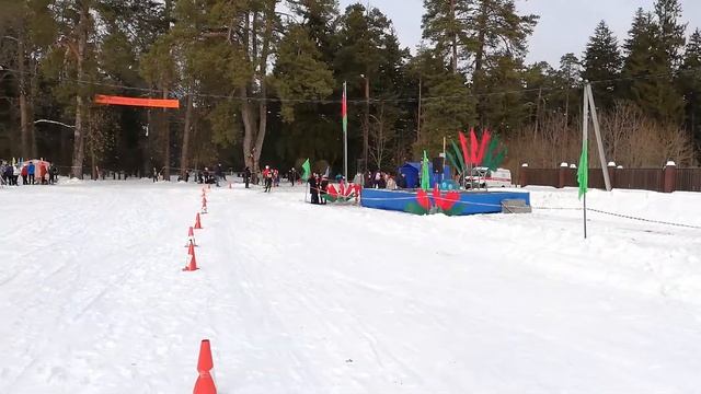 Номер "423"Я в якро зелёном на Fesher соревы по лыжам смотреть онлайн