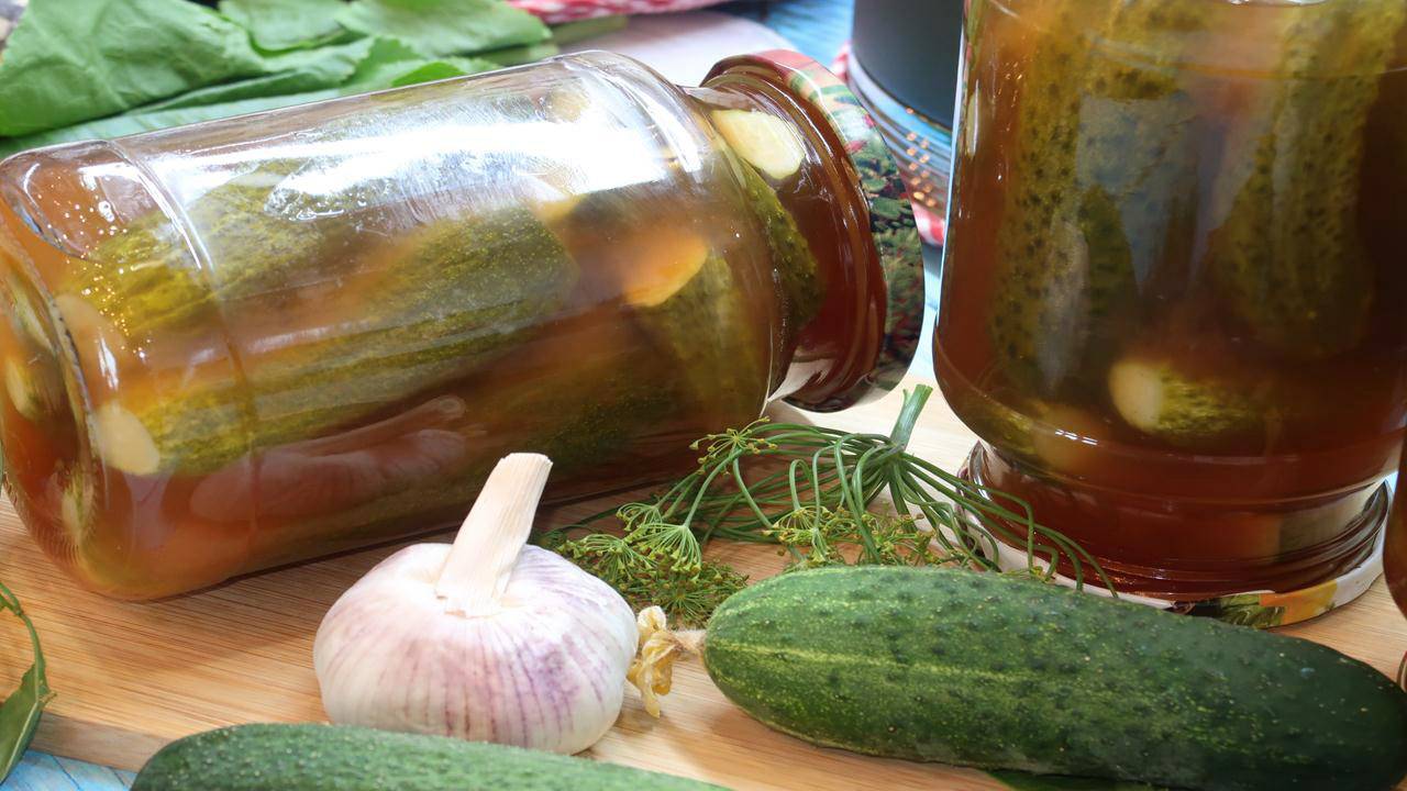 Вкусные И Хрустящие Маринованные Огурчики с Кетчупом Чили. Простой И Быстрый Рецепт смотреть онлайн