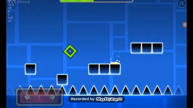 прохожу в геометрии Даш паркур я скину ссылку как этот геометрии Даш в другом видео