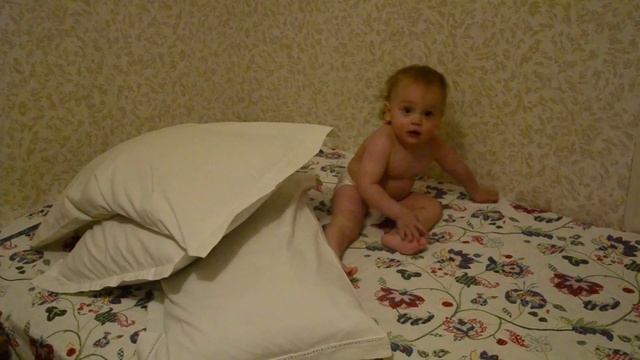 Ева в подушках